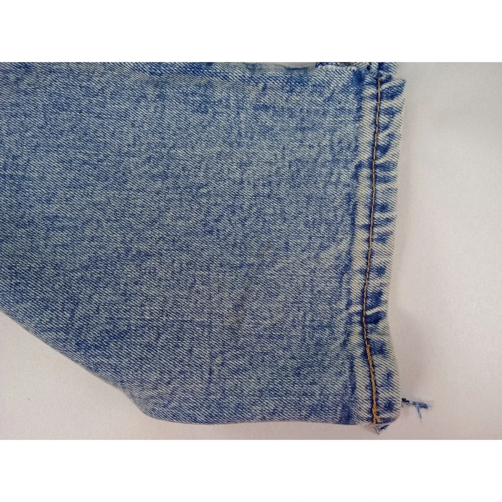 Signature Gold Levi Strauss Men's 29x30 Slim Cut Medium Wash Blue Jeans